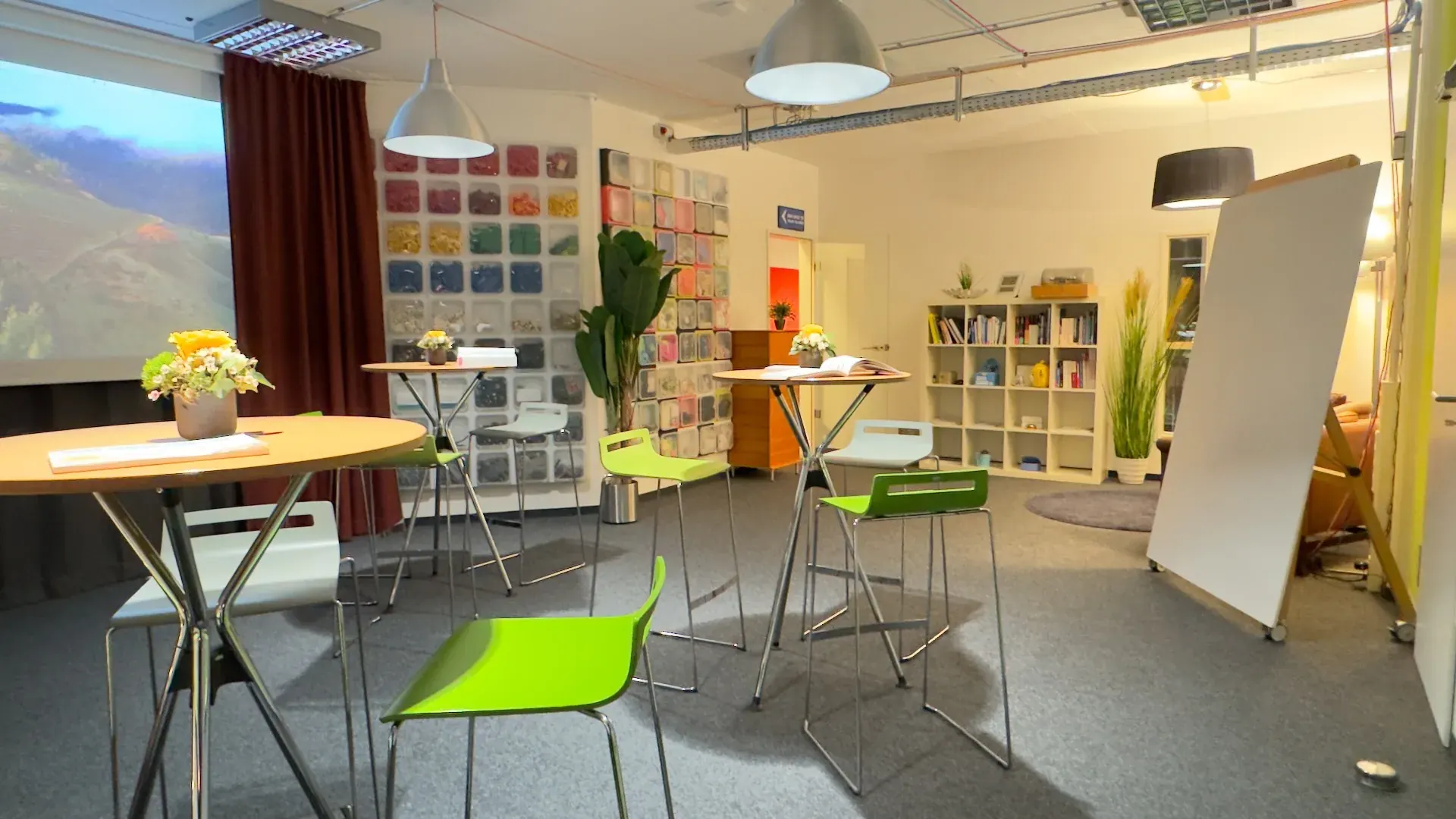 Idealab im Prismeo LAB – Kreativraum mit Whiteboard-Wall